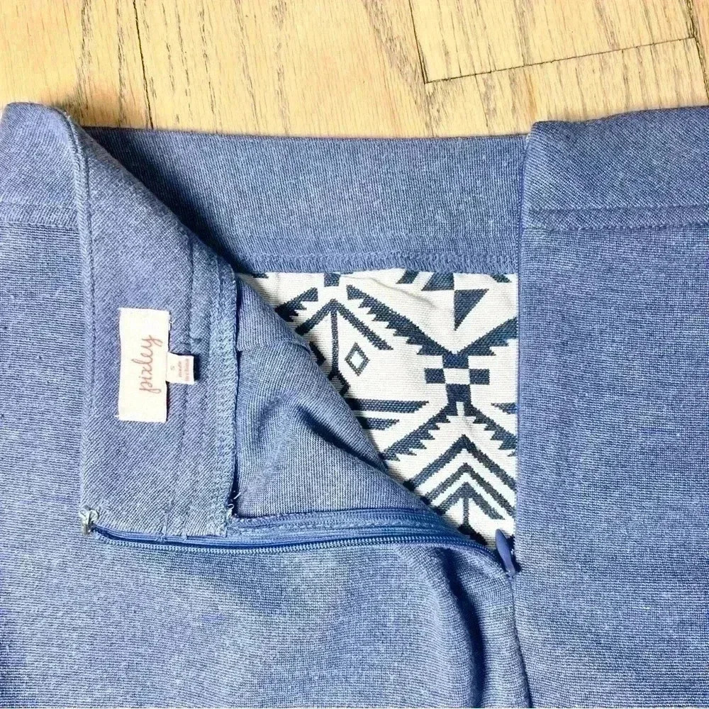 Pixley Women’s Tenille Navy Blue and White Aztec Print Mini Skirt Size Small - Picture 10 of 12